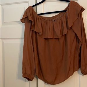 Off shoulder ruffled top